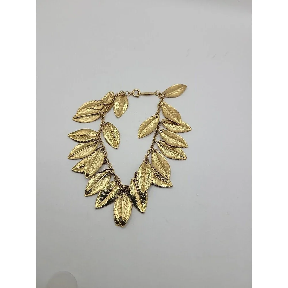 Vintage Napier Gold Tone Leaf Charm Bracelet Botanical Nature Classic Jewelry - Picture 10 of 15